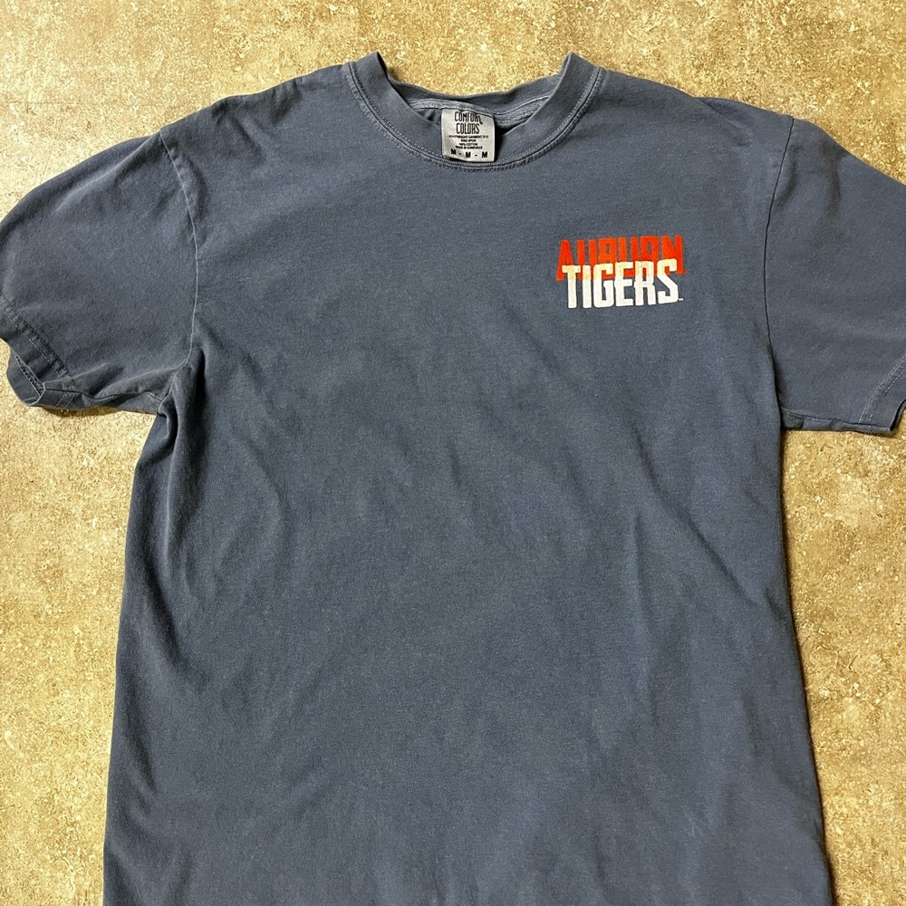 Auburn University Group of 4 Women’s Tshirts - Picture 4 of 10
